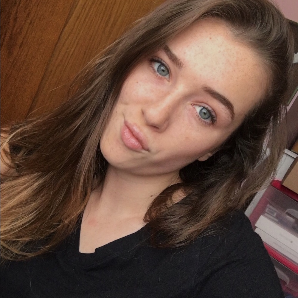 Meet your Posher, Makenzie